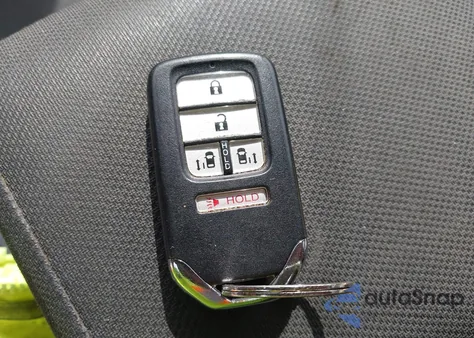 2016 Honda Odyssey Se z USA, uszkodzony, nr VIN 5FNRL5H35GB111469